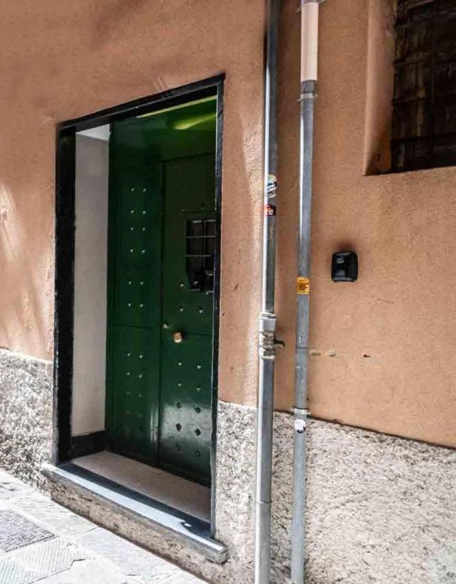 A Mae Riva - La Tua Casa Al Porto Antico Apartment Genoa Exterior photo