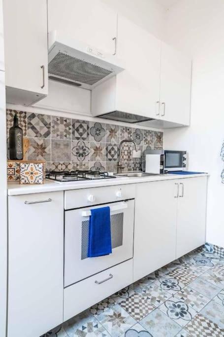 A Mae Riva - La Tua Casa Al Porto Antico Apartment Genoa Exterior photo